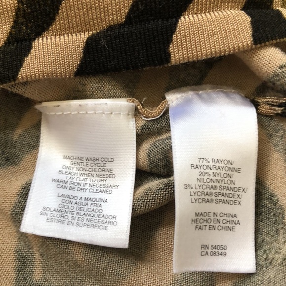 Animal print 3/4 sleeve sweater/top by Jones New York, S - Picture 3 of 12